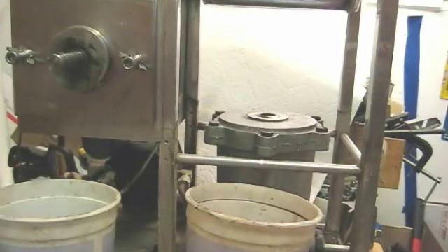 Overhauling a Norwalk juicer for a Gerson Institute staff member смотреть онлайн
