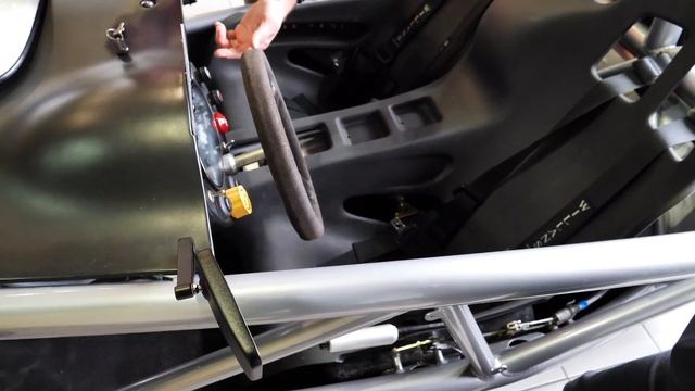 Collection of the Ariel Atom & First Drive! смотреть онлайн