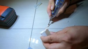350.Ремонт скола в кафельной плитке.