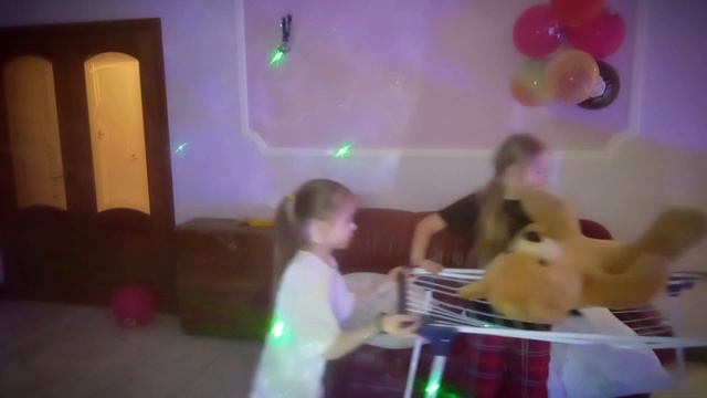 ИСТОРИЯ от Вани. А ваши соседи всегда кричат или сверлят? смотреть онлайн