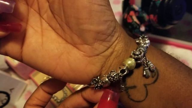 My Minnie and Mickey open bangle смотреть онлайн