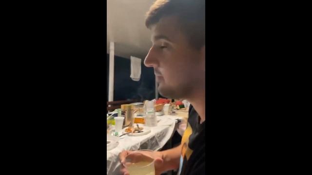 Стрей и диджей который крутит смотреть онлайн