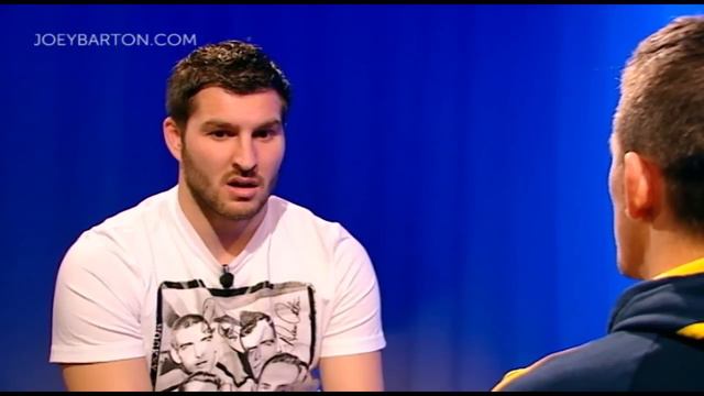 Joey Barton Talks to André-Pierre Gignac смотреть онлайн