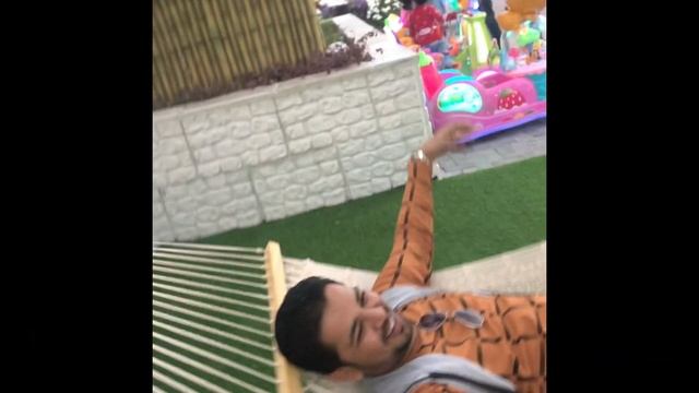 Life In Dubai With Family смотреть онлайн