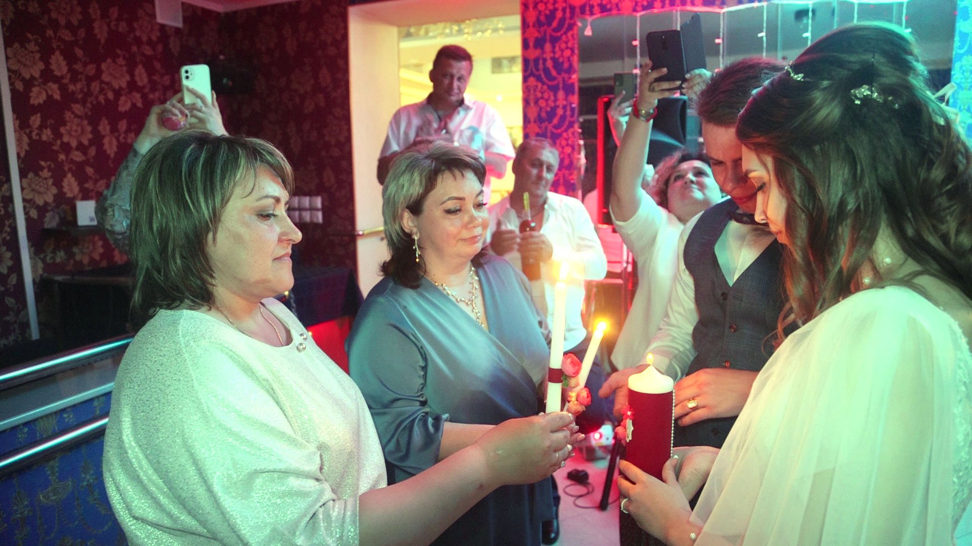 Традиция на свадьбе, зажжение очага молодой семьи смотреть онлайн