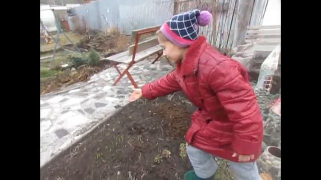 Полинка-малинка начинает дачный сезон, 23.04.17 смотреть онлайн