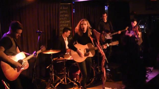 Amanda Rheaume - Blacksheep Inn - Breadwinning (Live) смотреть онлайн