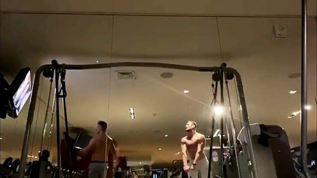 Killian Adam - Cable Chest Fly смотреть онлайн