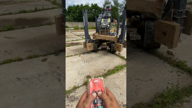 Управление сваебоем на объекте #фундаментгрупп #строительстводома #строительнаякомпания #стройка смотреть онлайн