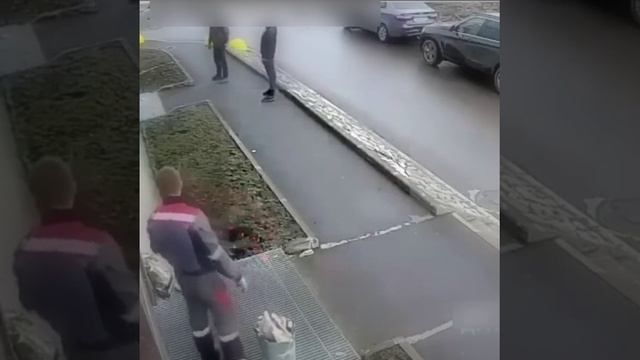 не бросай те свой мусор