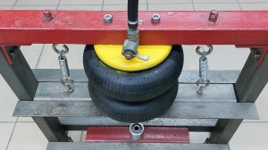 Сделал мощный пневматический пресс из ПНЕВМОПОДУШКИ!