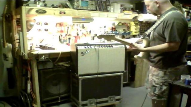 FJA modified Fender Vibrolux Reverb Marc Ryan clip 2 смотреть онлайн