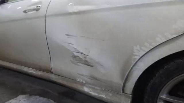Рихтовка и покраска в Краснодаре двери задней левой Mersedes E200 СТО STUTTGART смотреть онлайн