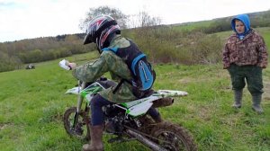 Питбайк BSE EX 125 E против мопеда ALPHA 72