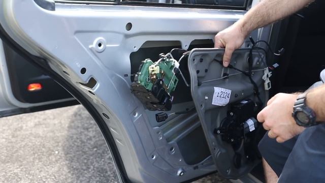 Golf Mk4 Door Lock Mechanism Fix смотреть онлайн