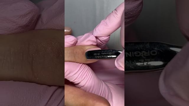 Покрытие гель-лаком | Аппаратный маникюр | Быстрый дизайн ногтей #shorts #nailart #naildesign смотреть онлайн