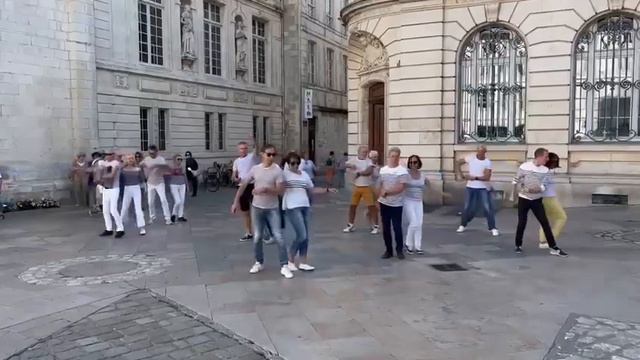 Flash Mob West Coast Swing La Rochelle 2022 organisée par RockDance 17 смотреть онлайн