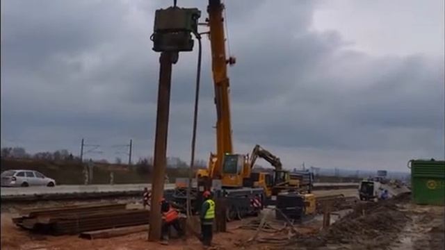 Погружение шпунта Ларсена Л5-УМ Вибропогружатель ICE 1423C 8(495)960-5017 смотреть онлайн