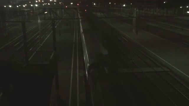 Курск. Ж/Д Вокзал. Прибытие поезда "Старый Оскол - Москва" 09.11.2017 смотреть онлайн