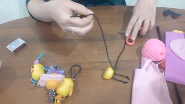 брелок из киндер яйца смотреть онлайн