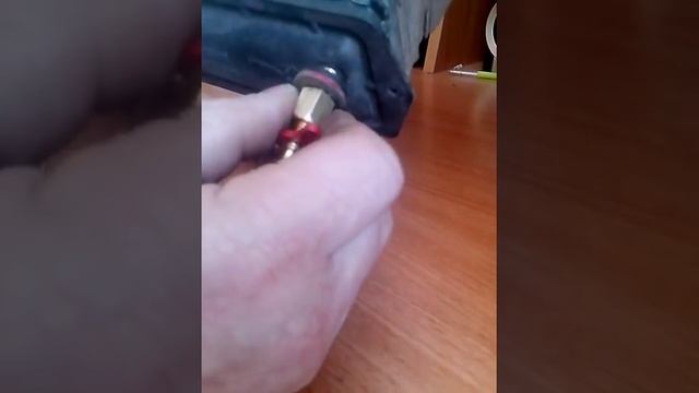 ЛЁГКИЙ СПОСОБ ВЫГНАТЬ ВОЗДУХ ИЗ РАДИАТОРА ОТОПИТЕЛЯ САЛОНА ЛАДА КАЛИНА смотреть онлайн