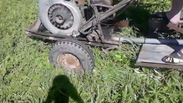 Самодельный мотоблок ЗИД-4.5 с граблями. смотреть онлайн