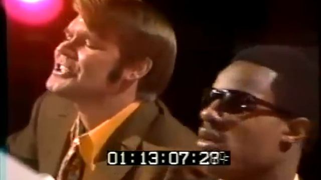 Stevie Wonder and Glen Campbell Blowin' In The Wind (Bob Dylan) 1969 LIVE смотреть онлайн