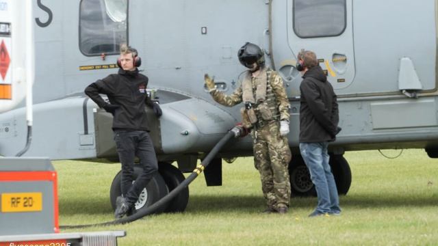 Three Royal Navy Merlin helicopters visit City Airport Manchester смотреть онлайн
