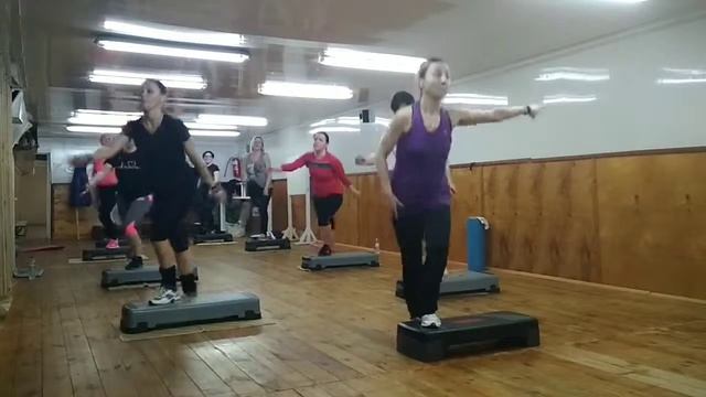 Степ аэробика Кропивницкий, лёгкая связка смотреть онлайн