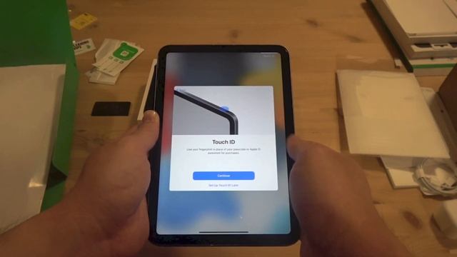 Unboxed : Apple iPad mini 6 64 GB Wi-Fi + Cellular (Purple) & Accessories + First Boot-Up смотреть онлайн
