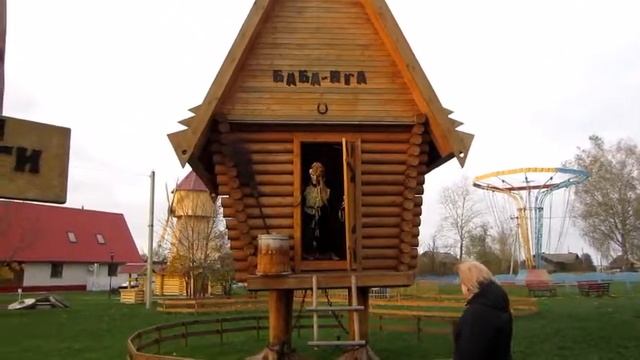 КОТТЕДЖ НА ЛАПАХ БАБЫ ЯГИ В ШАРАНГЕ смотреть онлайн