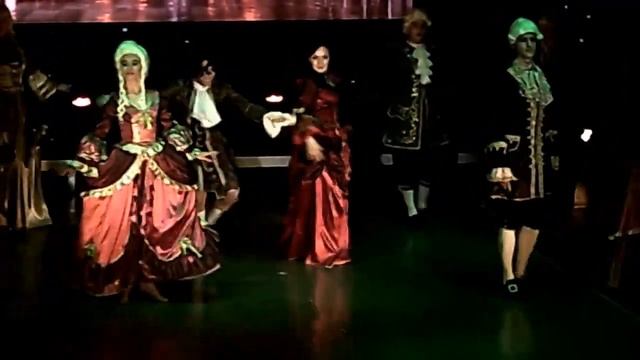Королевский Бал на сцене . смотреть онлайн