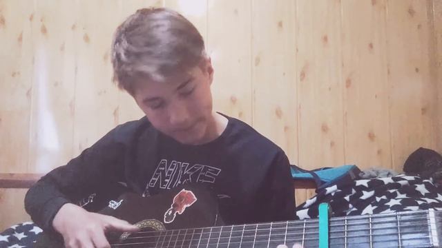 Моя первая песня на гитаре! смотреть онлайн