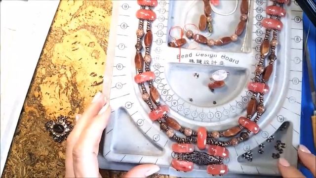 Процесс создания длинных бус для Жени смотреть онлайн