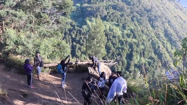 video traveller indonesia,dieng mountain golden sunrise wonosobo central java indonesia смотреть онлайн