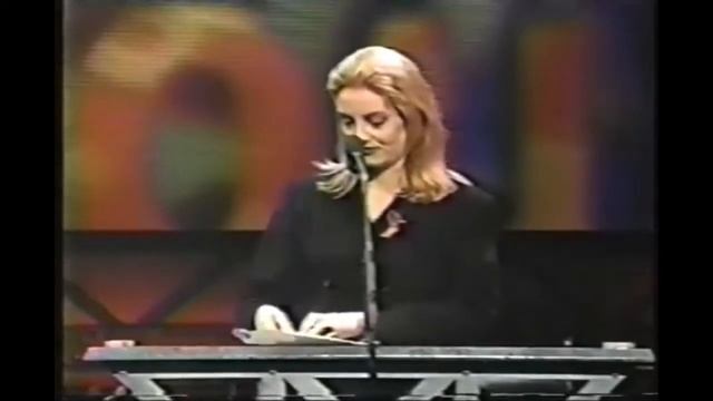 Sass Jordan presents an award to Moist at the Juno Awards (1995) смотреть онлайн