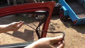 Лада Гранта устраняю дребезг стекол.