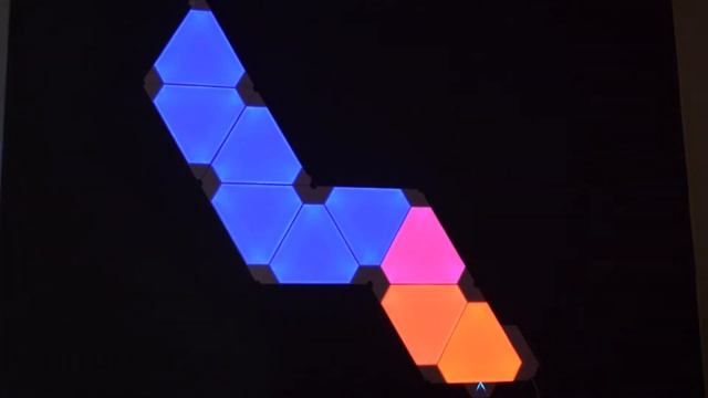 Nanoleaf Aurora Light Panels - Rythm Modul Demo смотреть онлайн