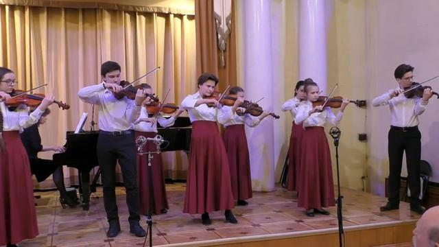 Ансамбль скрипачей старших классов "Квинта" смотреть онлайн