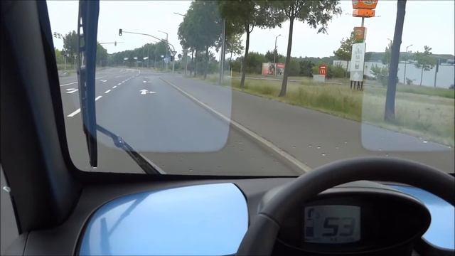 Renault Twizy ZE Test Drive Acceleration [HD]