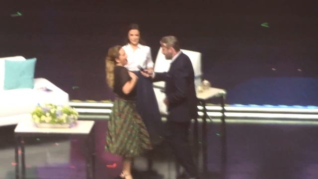 John Travolta Dancing - You´re the on that i want - Mexico Siglo XXI смотреть онлайн