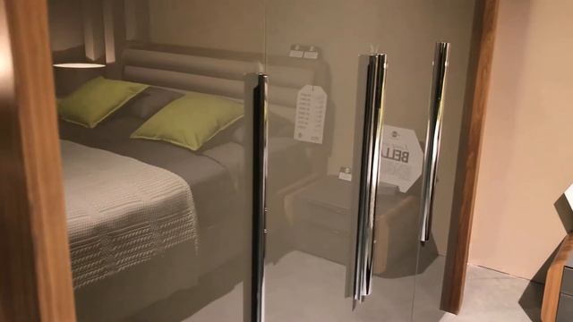 Шкаф четырех дверный шпон орех/стекло графит смотреть онлайн