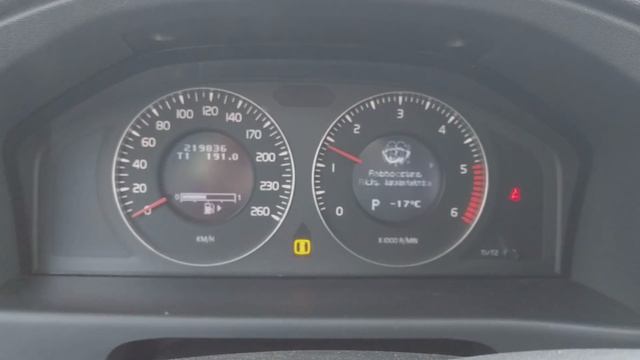 Volvo XC70 D5 cold start -17 смотреть онлайн