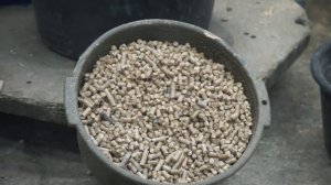 Гранулирование отходов МДФ фабрики фасадов. Гранулятор ГУ-4/30