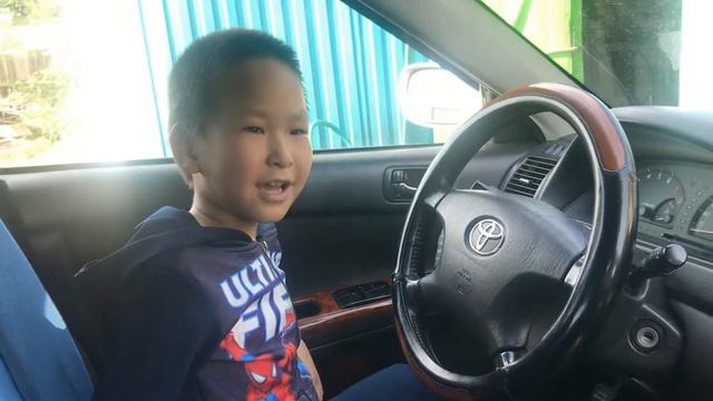 ВИДЕО ДЛЯ ДЕТЕЙ!!! Обзор как завести и водить машину)) смотреть онлайн