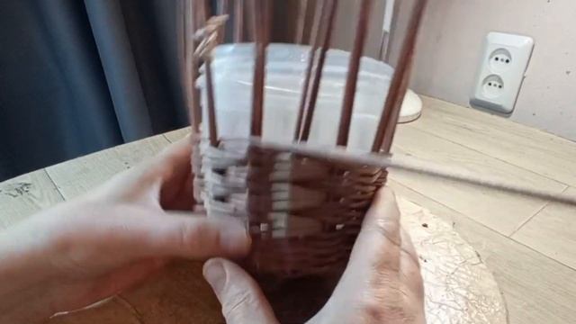 Узор "Гусиные лапки " из газетных трубочек. Красивый переход с ряда на ряд. смотреть онлайн