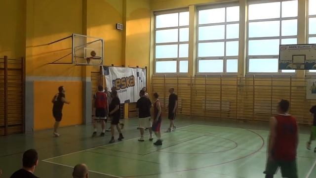 ZWMiTAKA vs SQR3byki - 2 kwarta cz.1. Playoffs - game 2 смотреть онлайн