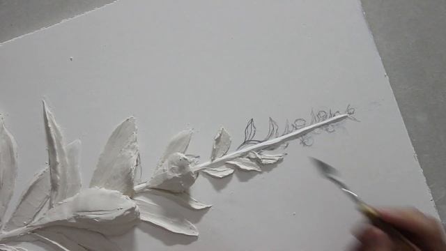 Барельеф растение