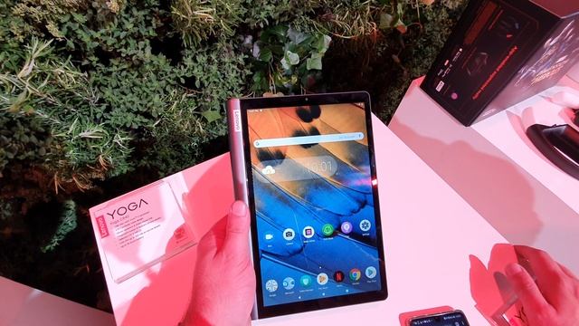 Lenovo YOGA Smart Tab with Google Assistant Hands on @IFA 2019 смотреть онлайн