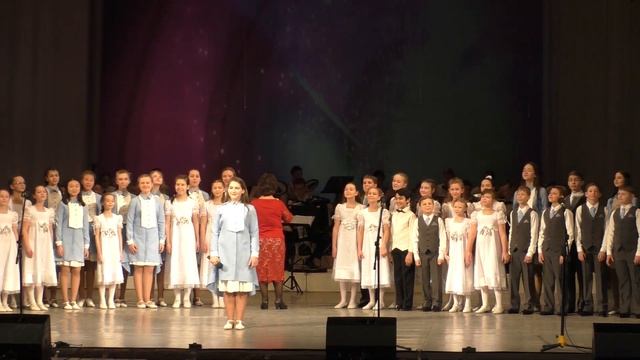 Л.Денца. "На качелях".Исп.Виолетта Сабаева и хор ОГДА.Гл.Хор-р з.р.к.Р.Ф.Костикова Р.С. смотреть онлайн
